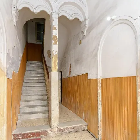 Zu Iano House Апартаменти *